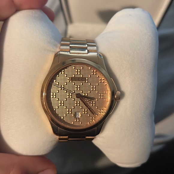 Gucci Rose Gold Watch, can customize the size - Picture 3 of 6